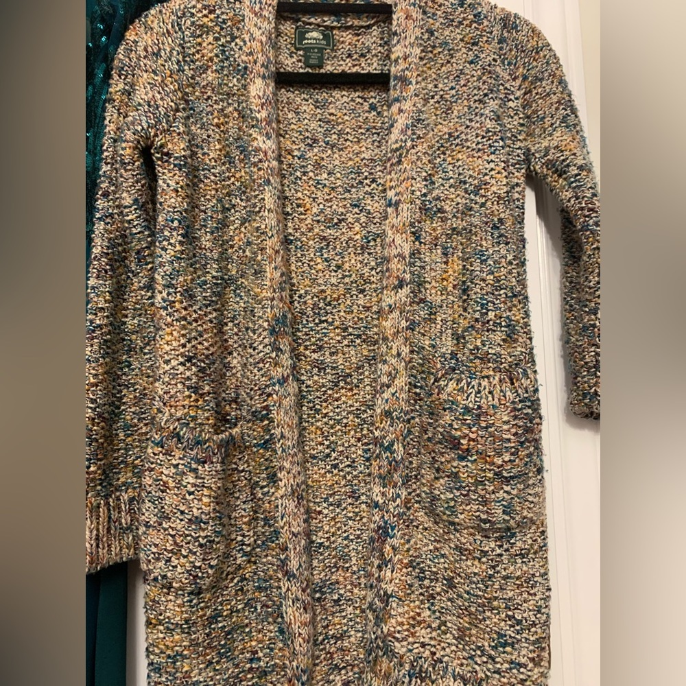 Clothes for kids (roots cardigan in size large)